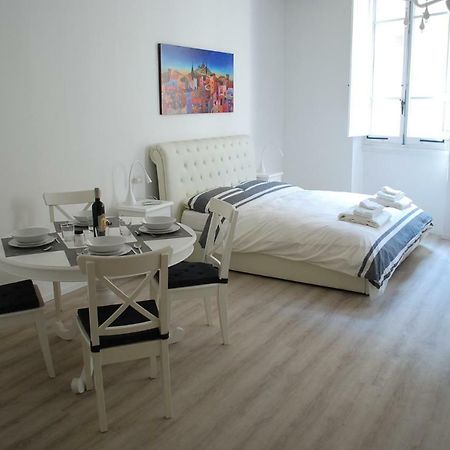 Berardi Palace - Vigna Nuova Apartment فلورنس المظهر الخارجي الصورة