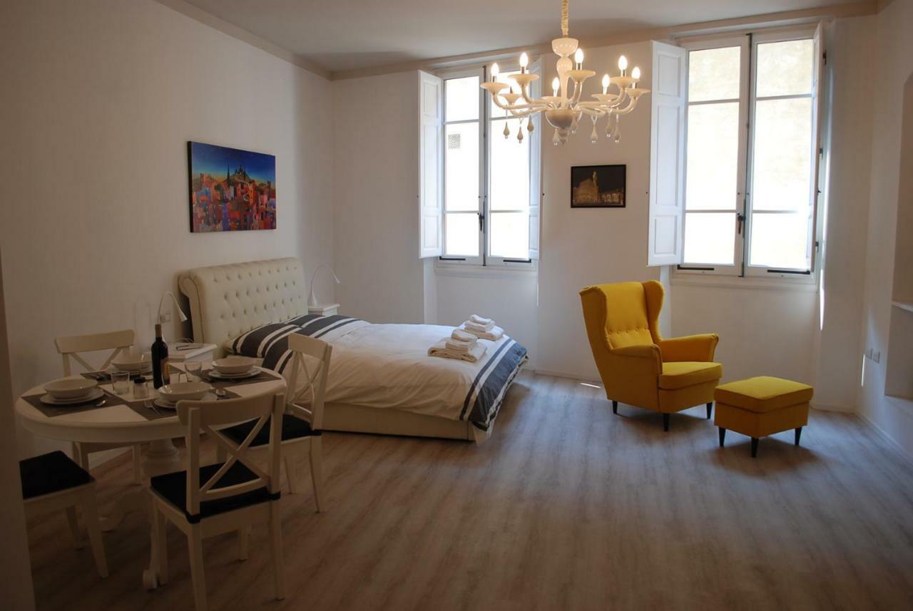 Berardi Palace - Vigna Nuova Apartment فلورنس المظهر الخارجي الصورة