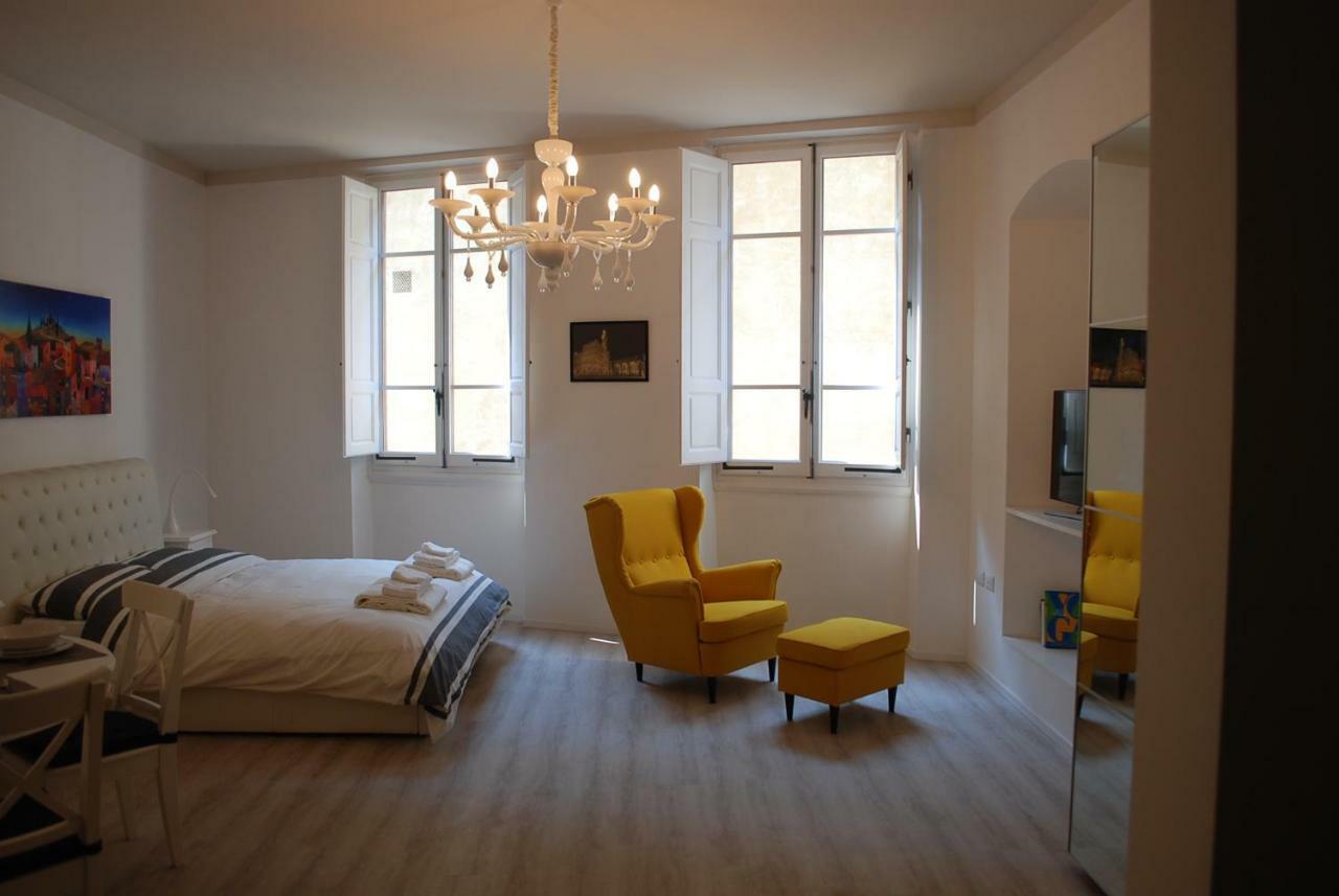 Berardi Palace - Vigna Nuova Apartment فلورنس المظهر الخارجي الصورة