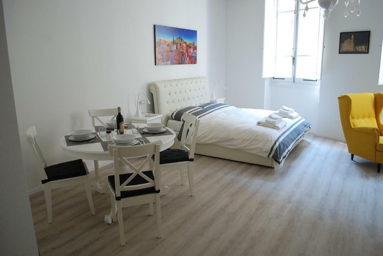 Berardi Palace - Vigna Nuova Apartment فلورنس المظهر الخارجي الصورة